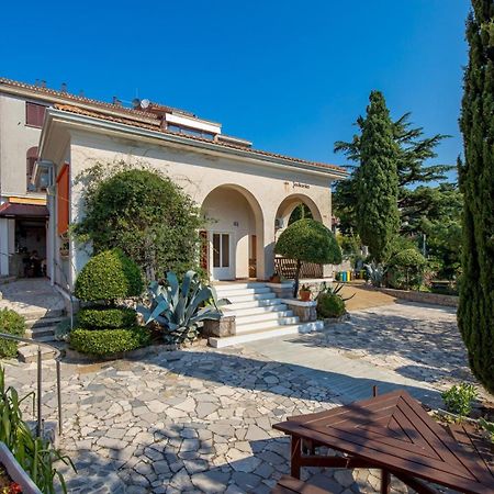 Apartments Jadranka Omišalj Exterior foto