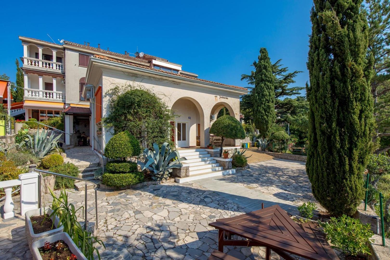 Apartments Jadranka Omišalj Exterior foto